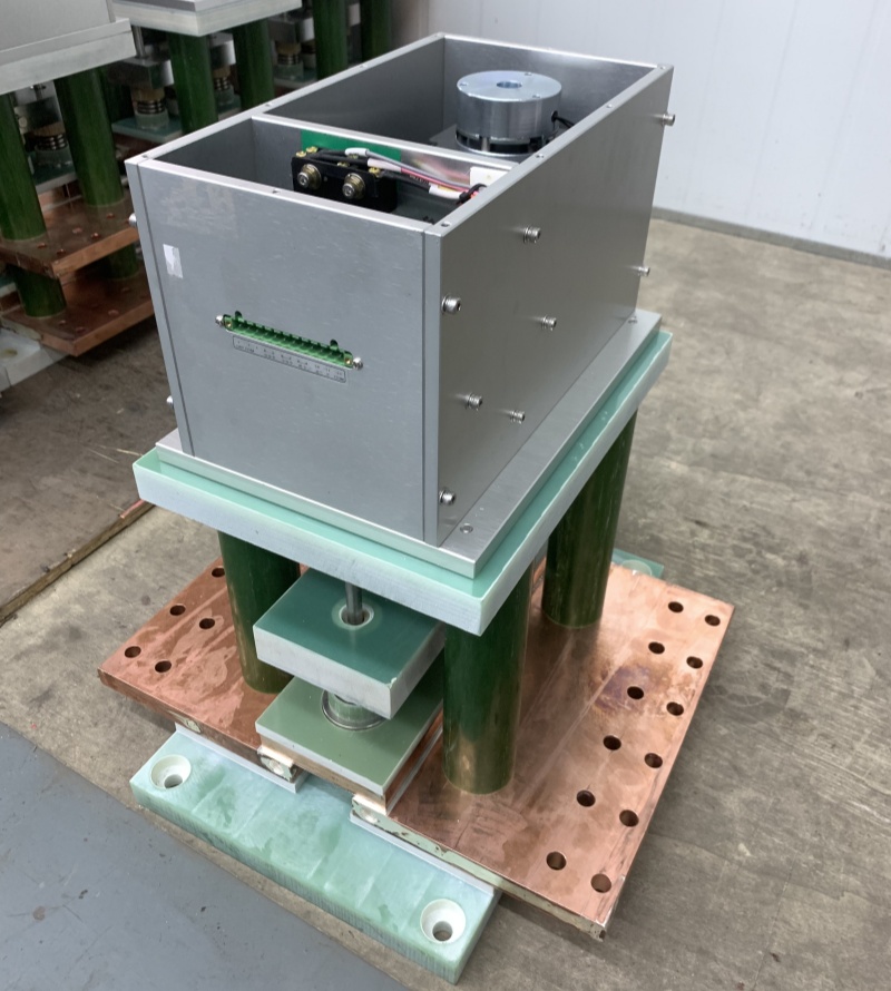 智能電動隔離開關