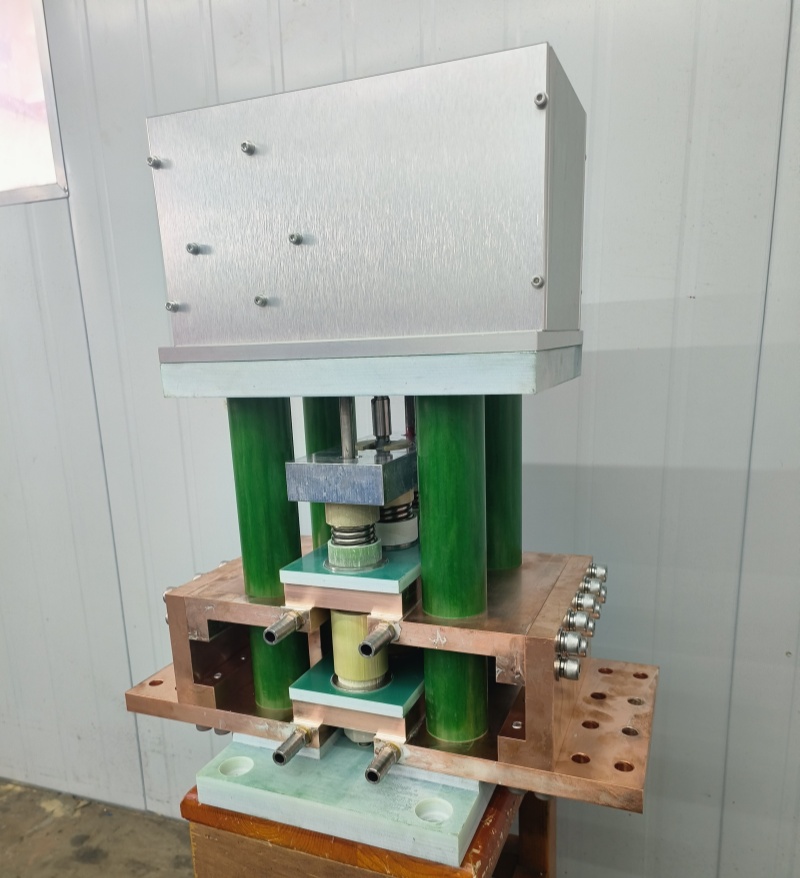 智能電動隔離開關